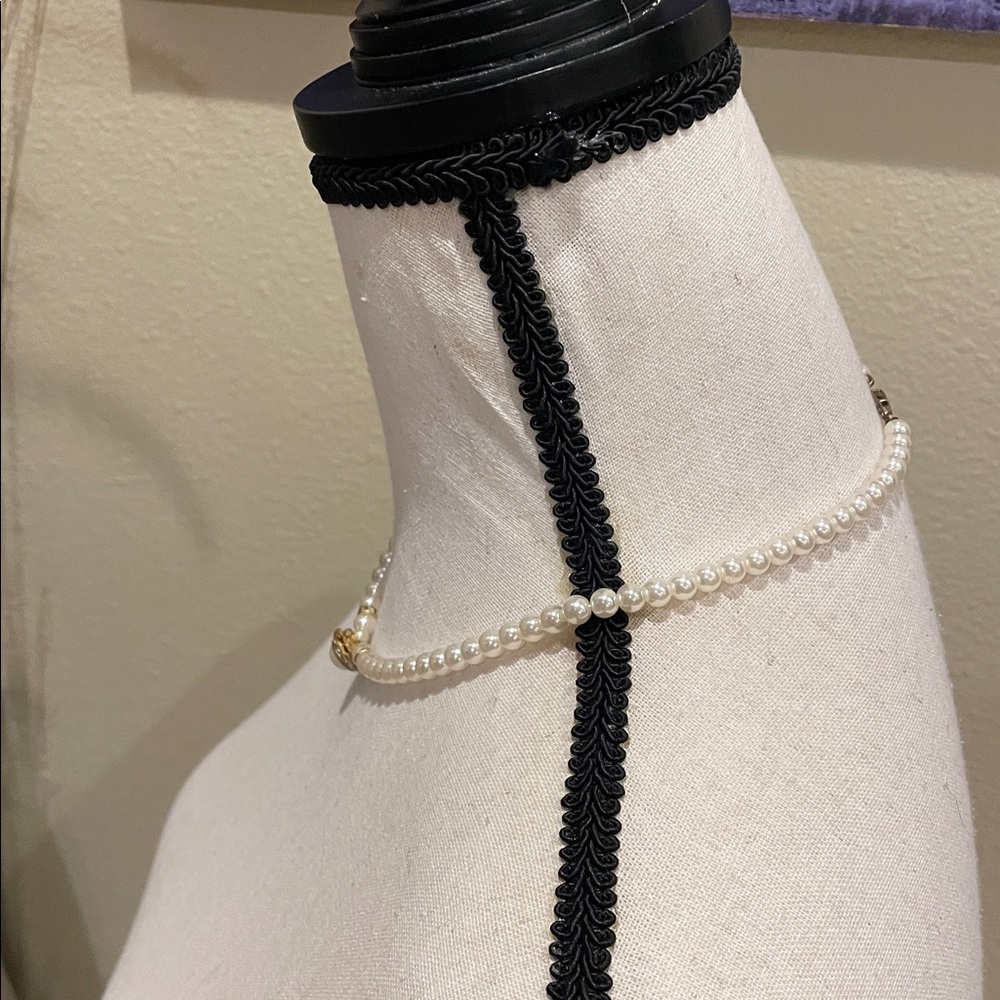 Vintage Faux Pearl Rhinestone Pendant Choker Necklace - Picture 3 of 7